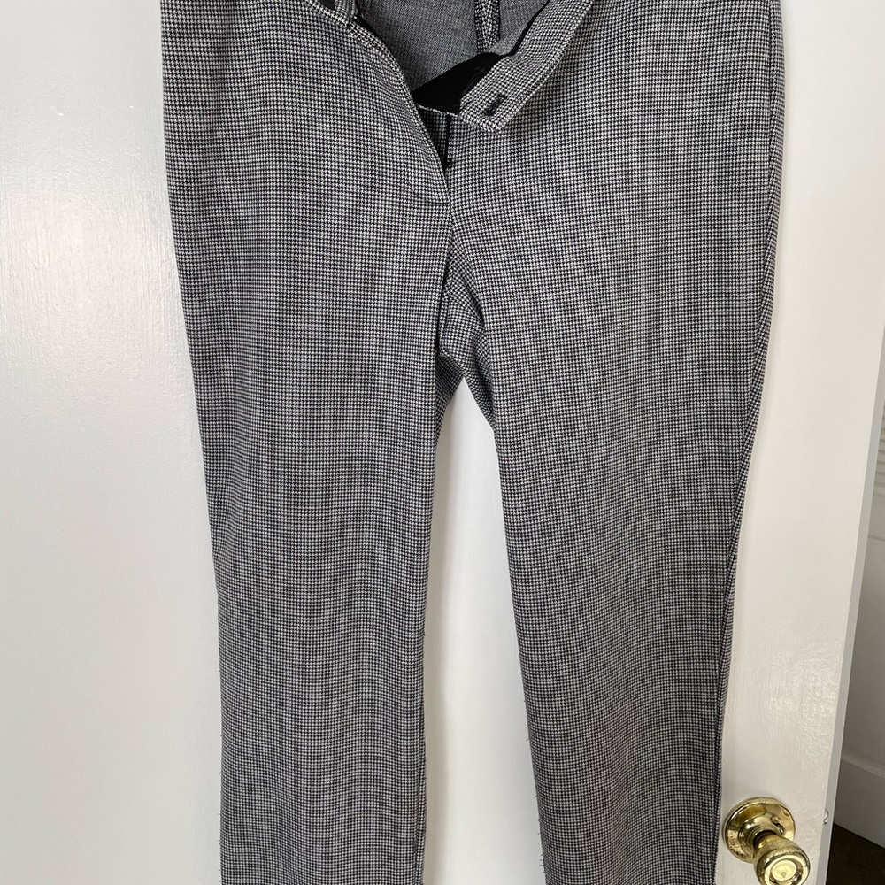 Brand new jumpsuits. Calvin Klein pants. Very good condition.